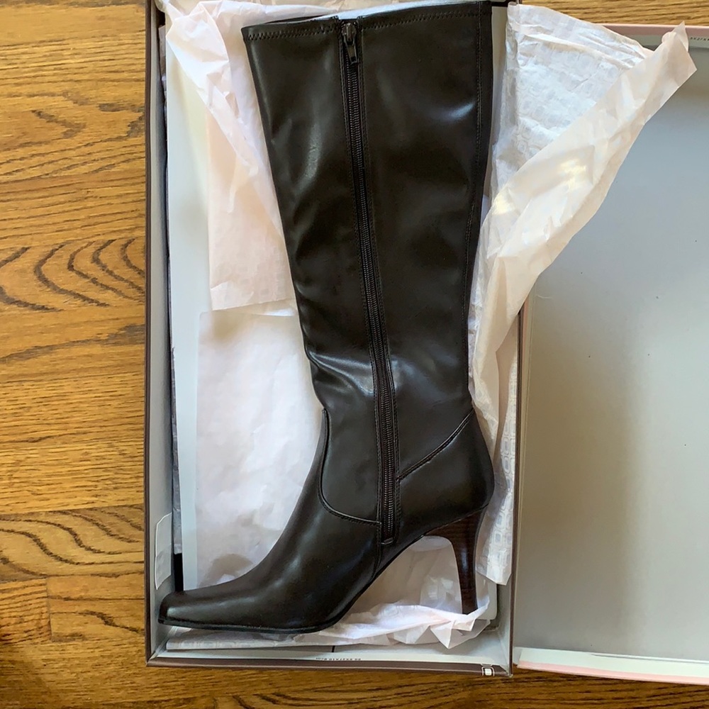 NWT Bandolino brown boots size 10